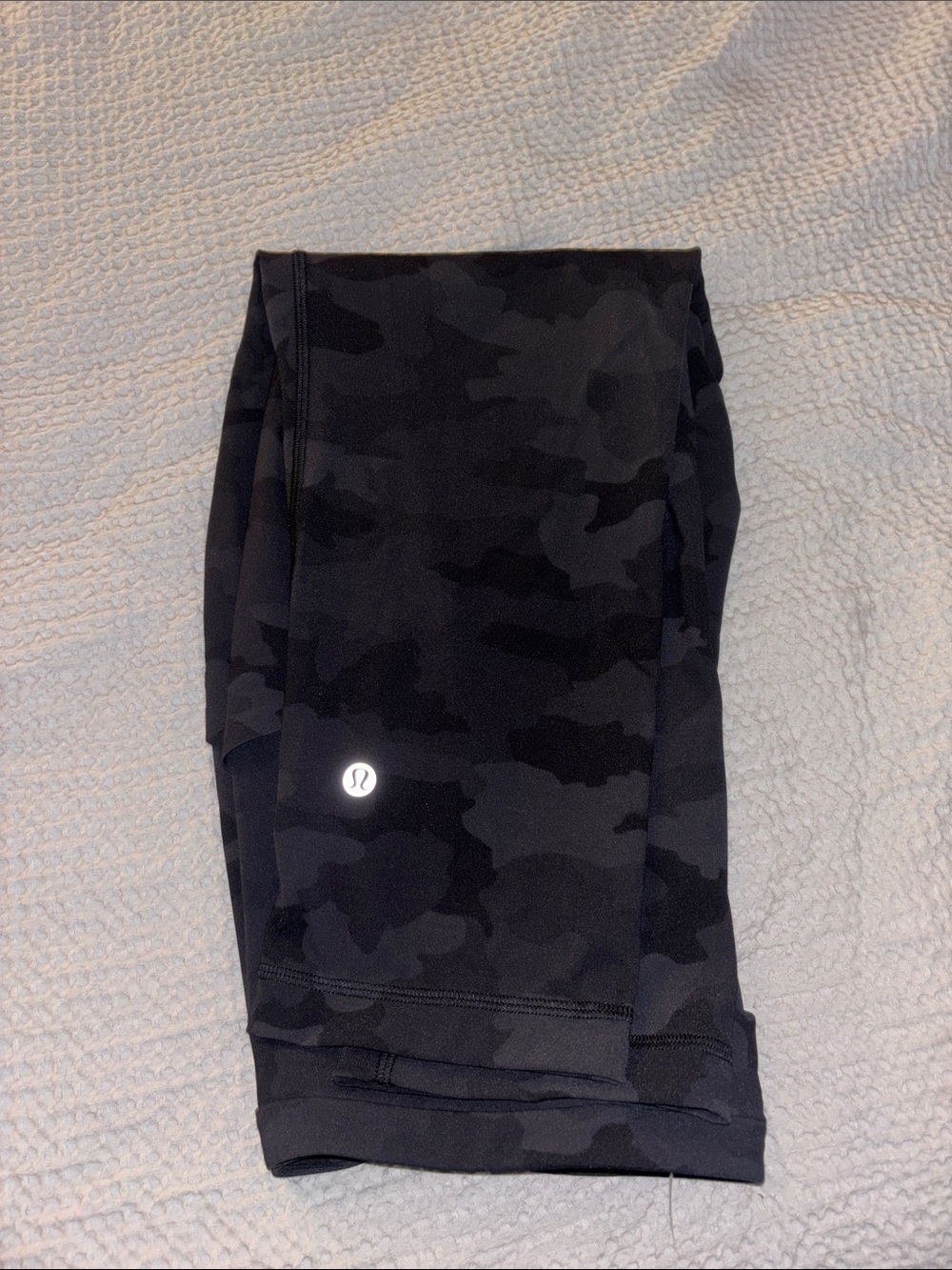 lululemon women’s Black Subtle Camo leggings - size 10